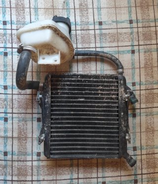 Radiatore Aerox con vaschetta e tubi