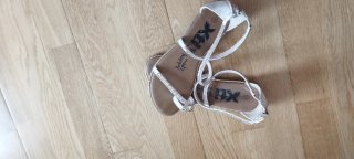 Sandalias planas Xti doradas y plateadas talla 35