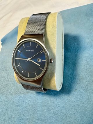 Reloj Bering Acero Inoxidable Azul como Nuevo.