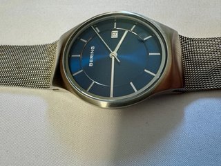 Reloj Bering Acero Inoxidable Azul como Nuevo.