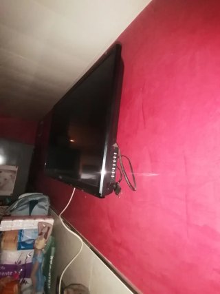 Televisor Bogo Negro con cable antena y HDMI