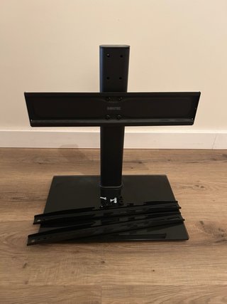 Soporte pie TV DONTEC.
