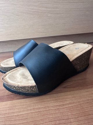Sandalias cuña negras sin estrenar T.39