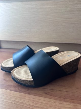 Sandalias cuña negras sin estrenar T.39