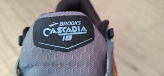 Brooks Cascadia 18 Talla 43 Trail Running