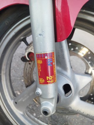 Yamaha XJ6 Roja Naked