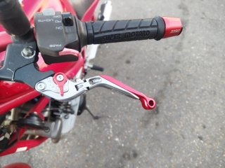 Yamaha XJ6 Roja Naked
