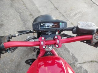 Yamaha XJ6 Roja Naked
