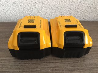 2 Baterías Originales DeWalt 18V 5Ah