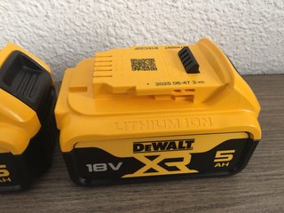 2 Baterías Originales DeWalt 18V 5Ah