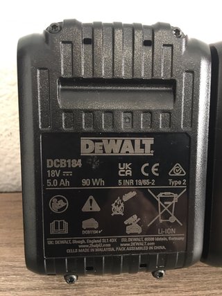 2 Baterías Originales DeWalt 18V 5Ah