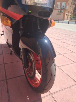 Kawasaki ZZR1100