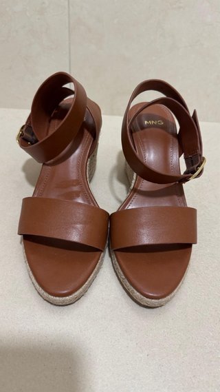 Sandalias cuña mujer MANGO