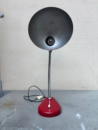 Lampada da tavolo rossa