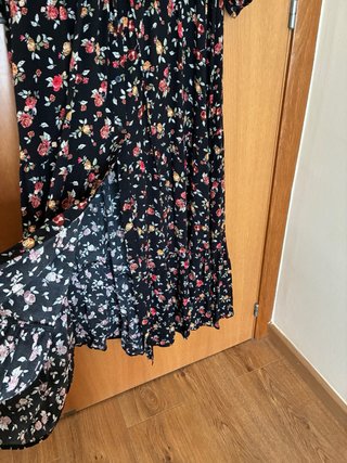 Vestido largo negro Mango flores Talla S