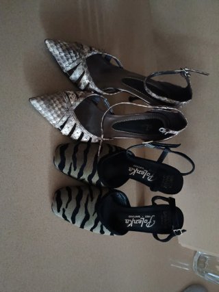 Zapatos de tacón estampados