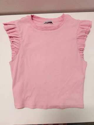 Top Zara volantes rosa chicle