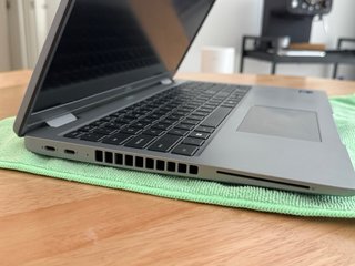 Dell Precision 3590 ultra 7 32GB -inglés intl