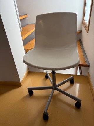 Silla de escritorio moderna