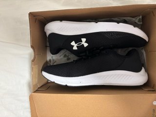 Under Armour zapatos