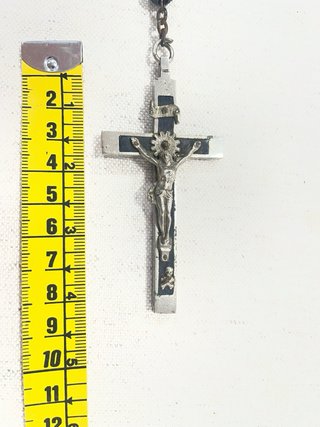 Rosario antiguo de madera con crucifijo