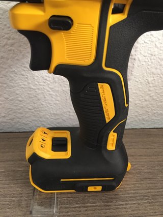 Taladro Original DeWalt DCD796