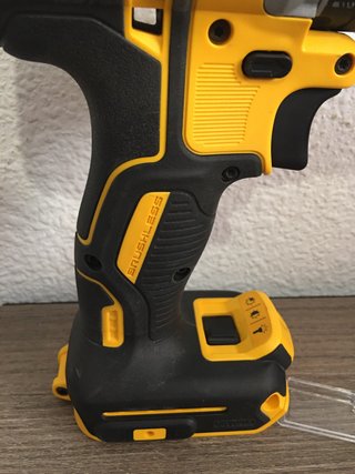 Taladro Original DeWalt DCD796