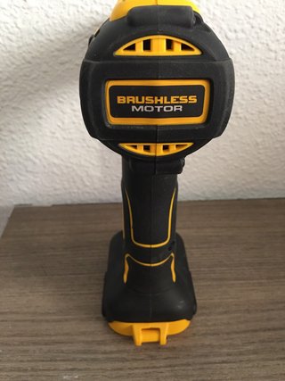 Taladro Original DeWalt DCD796
