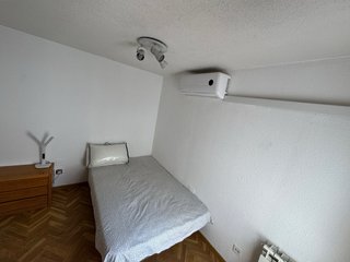 Se alquila habitación