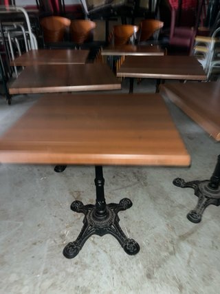 6 mesas de terraza 40€/unidad