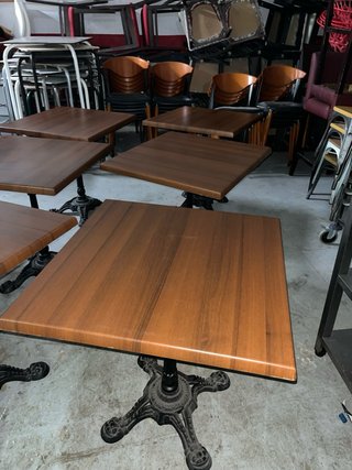 6 mesas de terraza 40€/unidad