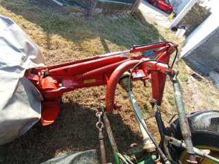 Segadora khun tractor
