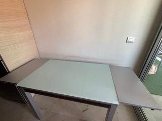 Mesa de cocina cristal y metal