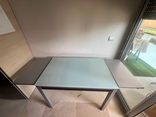 Mesa de cocina cristal y metal