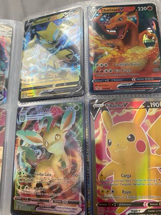 Álbum Pokémon Trading Card Game mas de 150 cartas