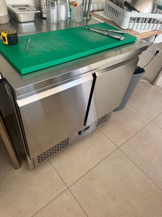 Frigorífico bajo encimera acero inoxidable