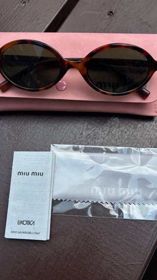 Gafas de sol Miu Miu – Estilo vintage / Y2K