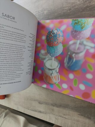 Libro de recetas 40 recetas de cake pops