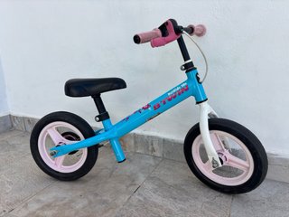Bicicleta infantil de equilibrio con freno