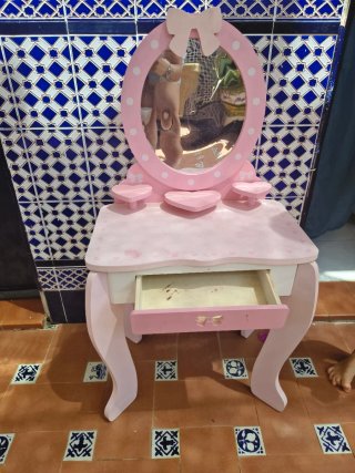 Tocador madera niña