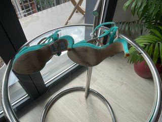 Sandalias Gloria Ortiz turquesa tacon