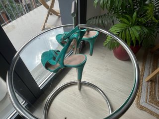 Sandalias Gloria Ortiz turquesa tacon