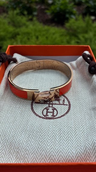 Pulsera Hermès Clic H – Naranja/Dorada