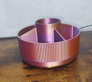 Portaoggetti con base girevole