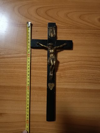 Crucifijo antiguo de bronce