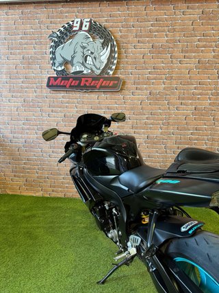 Suzuki gsxr 600 k7