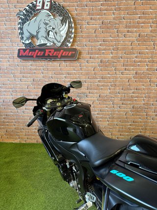 Suzuki gsxr 600 k7