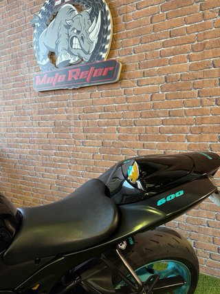Suzuki gsxr 600 k7