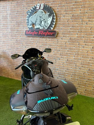 Suzuki gsxr 600 k7