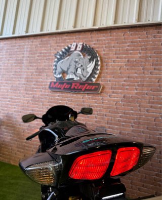 Suzuki gsxr 600 k7